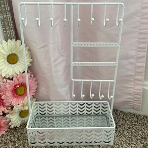 Jewelry organizer